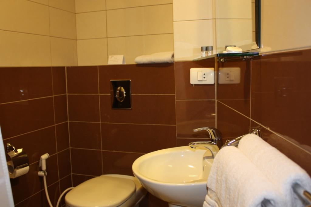 Mozart Hotel Бейрут Экстерьер фото